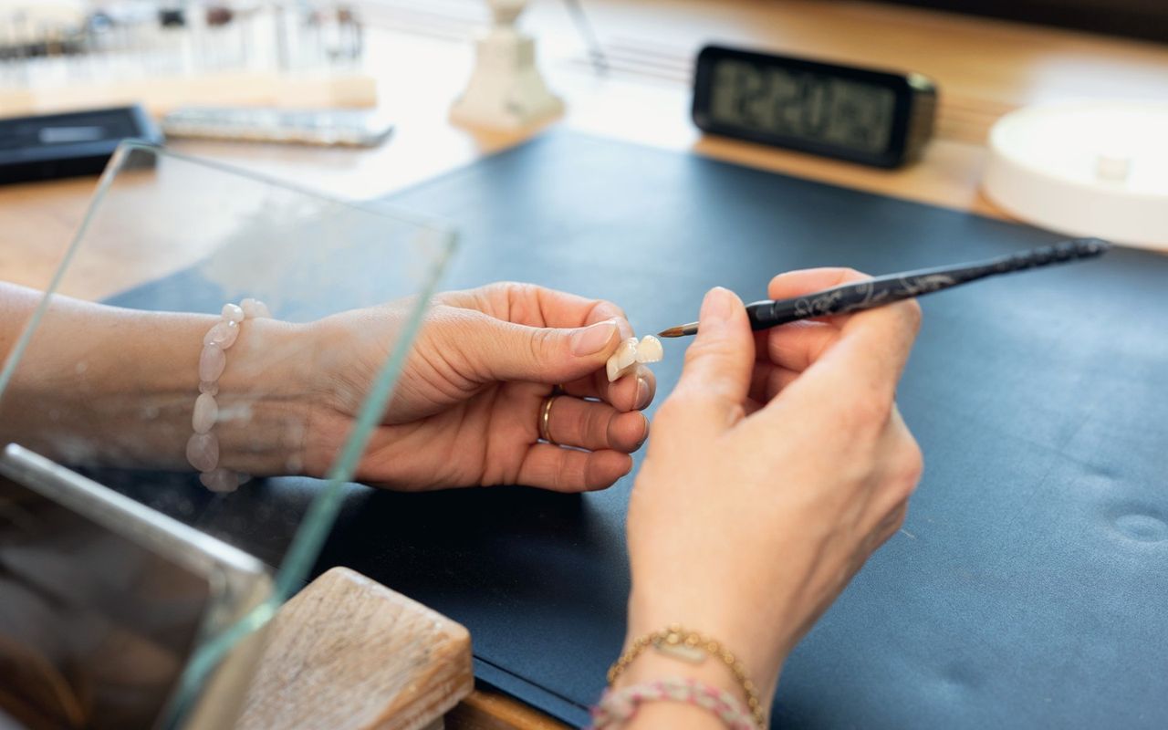 Arbeitsplatz im eigenen Dentallabor